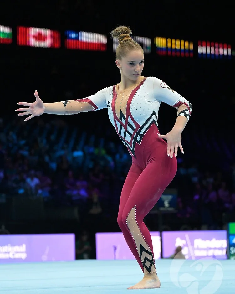 Karina SCHOENMAIER